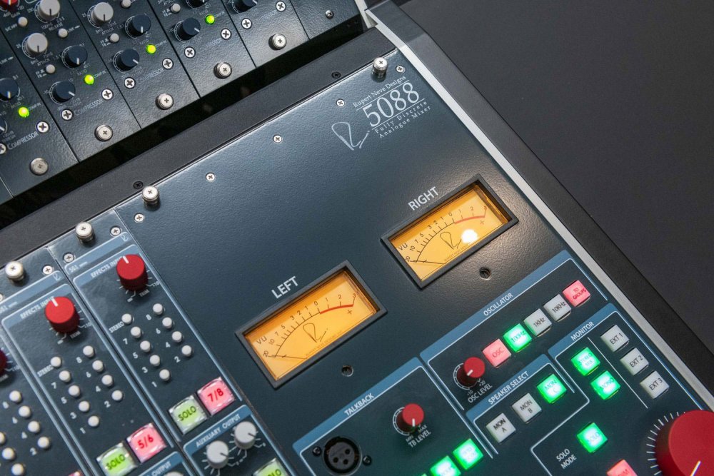 Rupert Neve Designs 5088 - 8 Channel Master