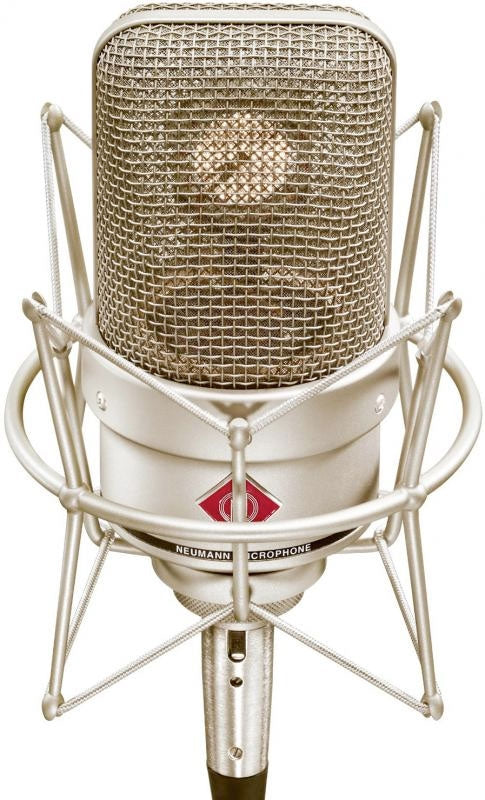 Neumann TLM 49 with K&M 210/9, K&M 23966 and Mogami Gold Studio 25'