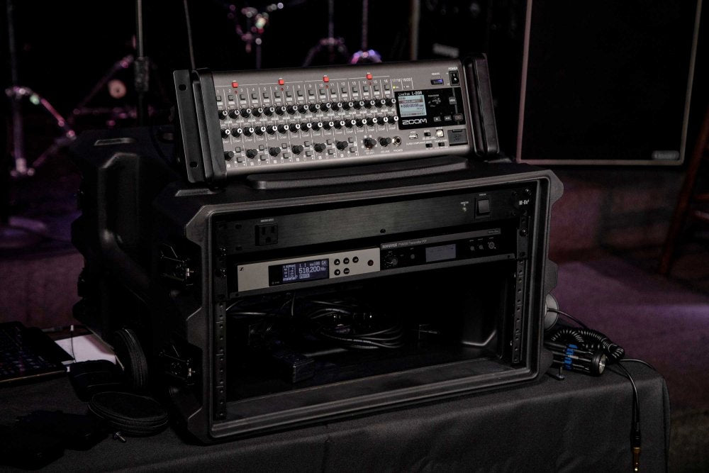 Zoom LiveTrak L-20R