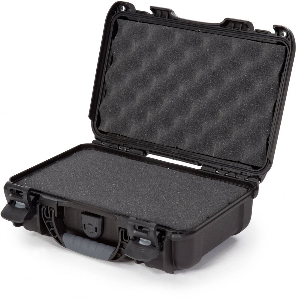 Nanuk 909 Case with Cubed Foam (Black)