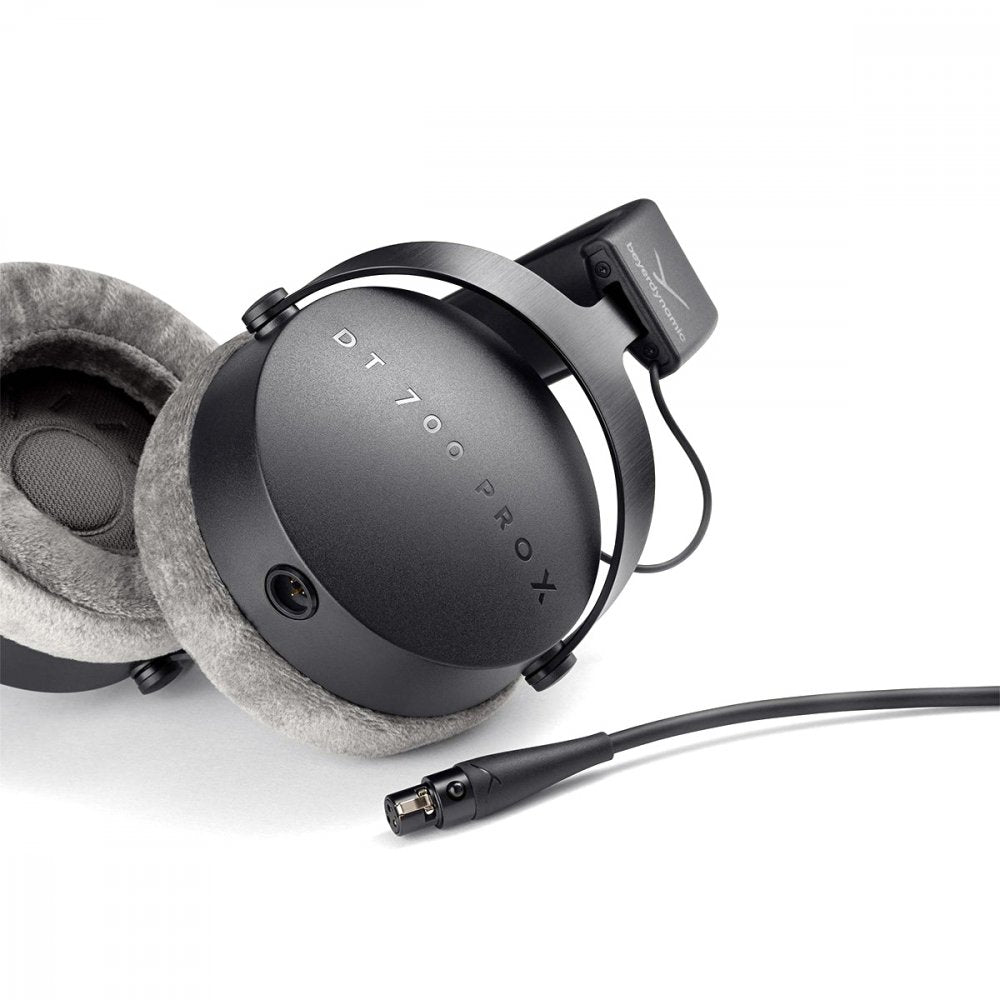 Beyerdynamic DT 700 PRO X