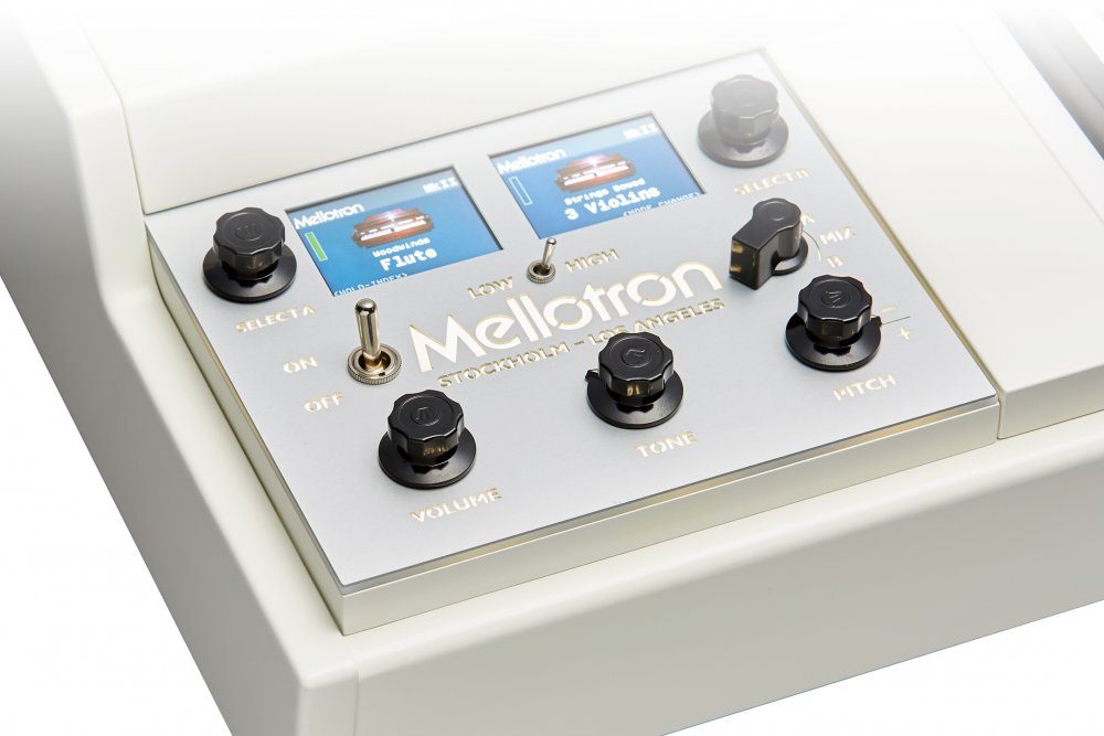 Mellotron M4000D Mini